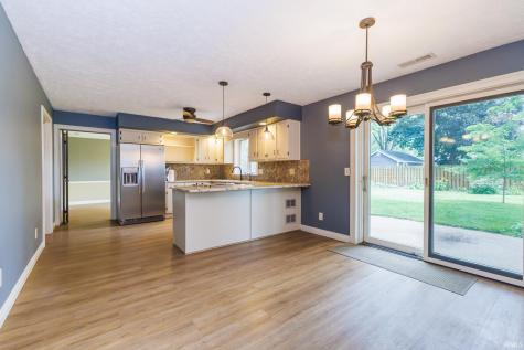 2501 W Sacramento Drive Muncie IN 47303