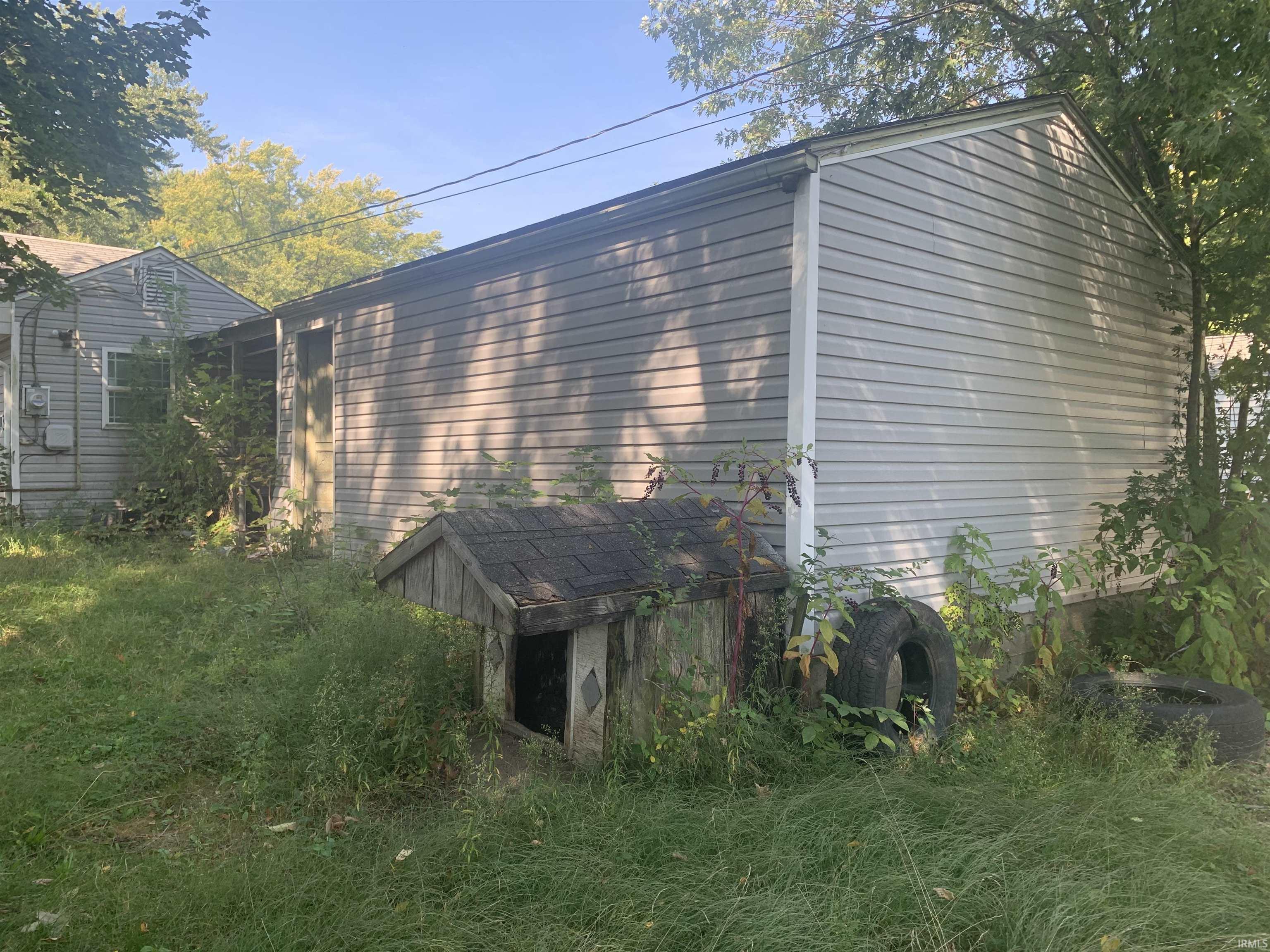 1942 N Johnson Street South Bend IN 46628
