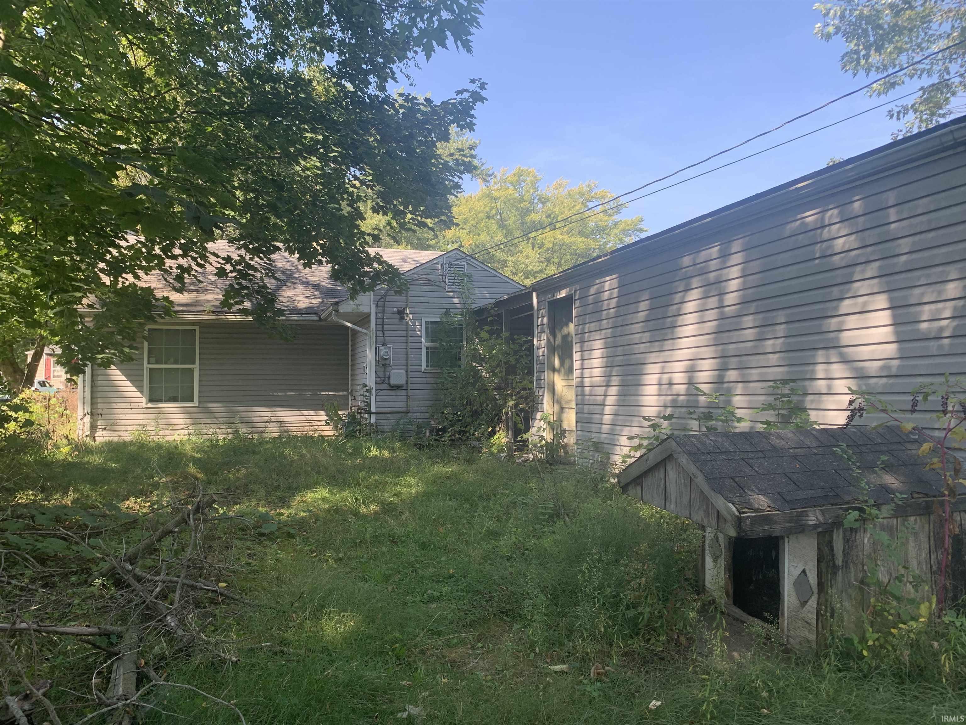 1942 N Johnson Street South Bend IN 46628