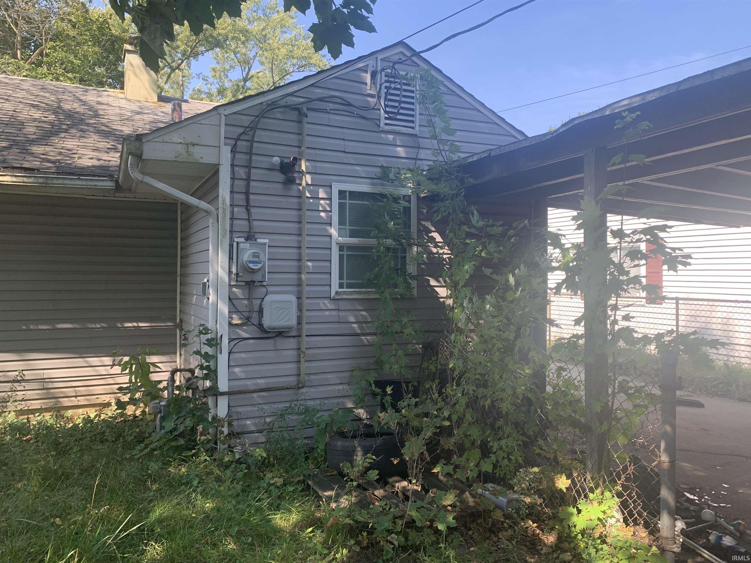 1942 N Johnson Street South Bend IN 46628