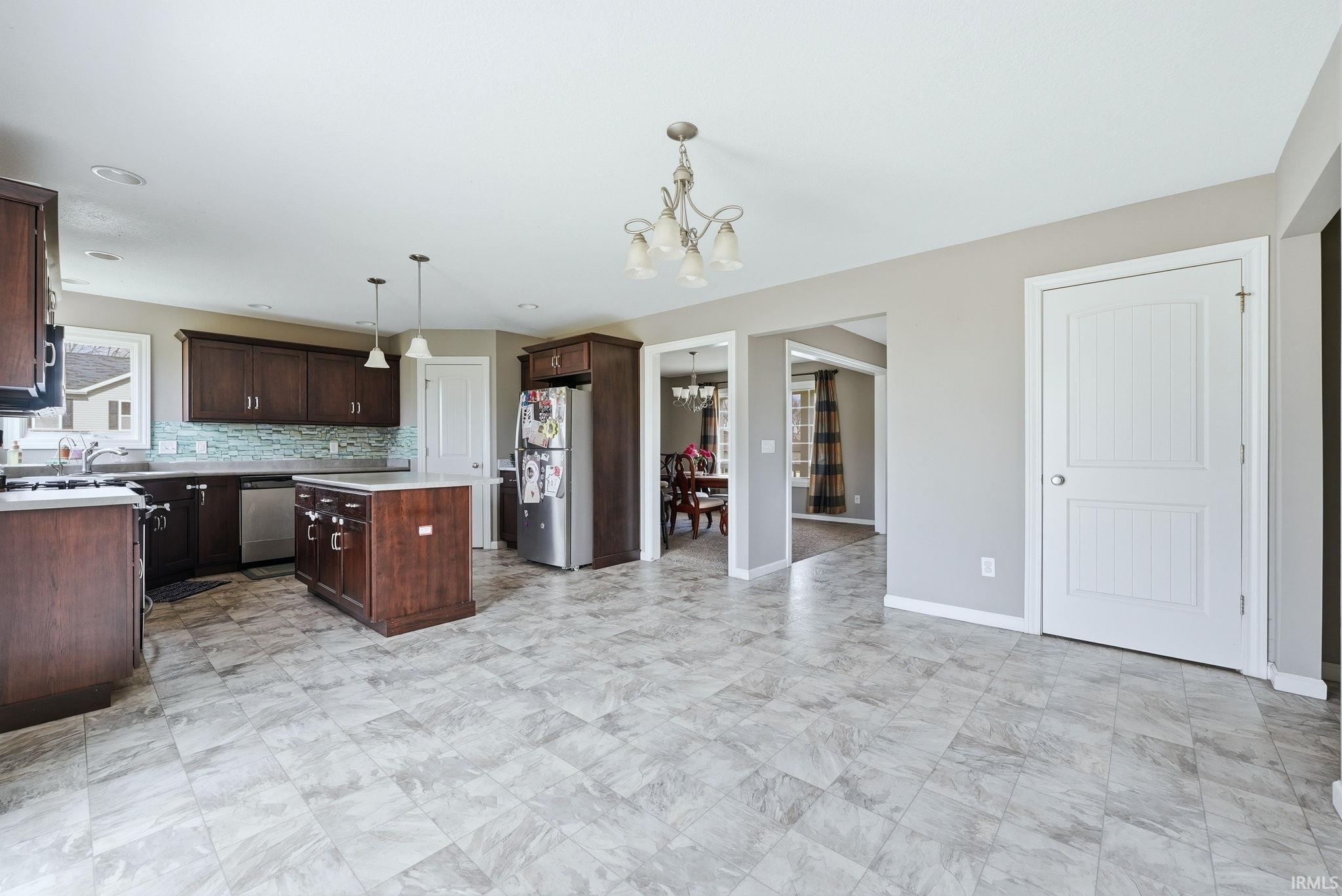 2085 Lindenwood Avenue Warsaw IN 46580