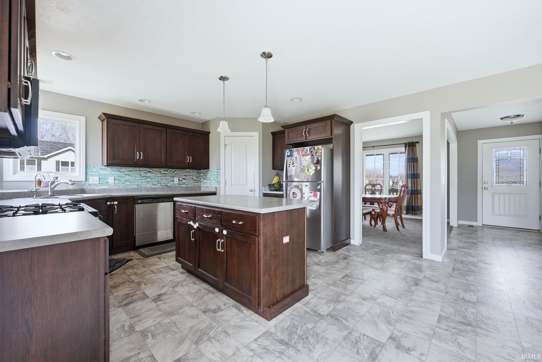 2085 Lindenwood Avenue Warsaw IN 46580