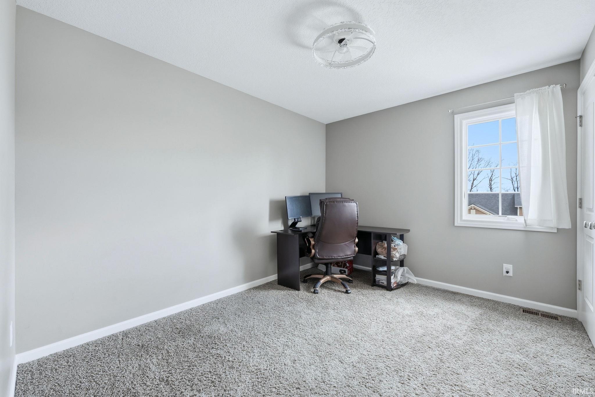 2085 Lindenwood Avenue Warsaw IN 46580