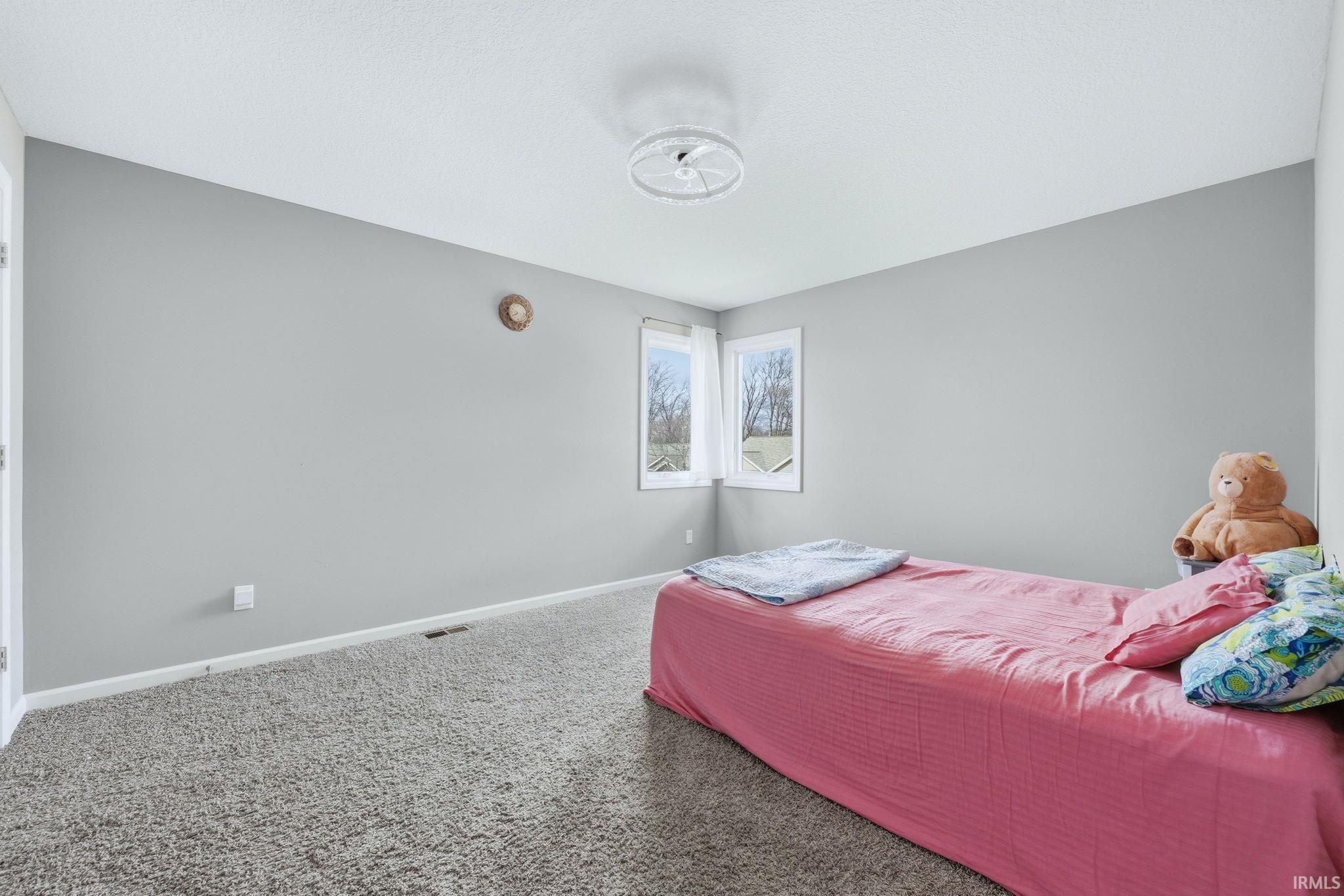 2085 Lindenwood Avenue Warsaw IN 46580
