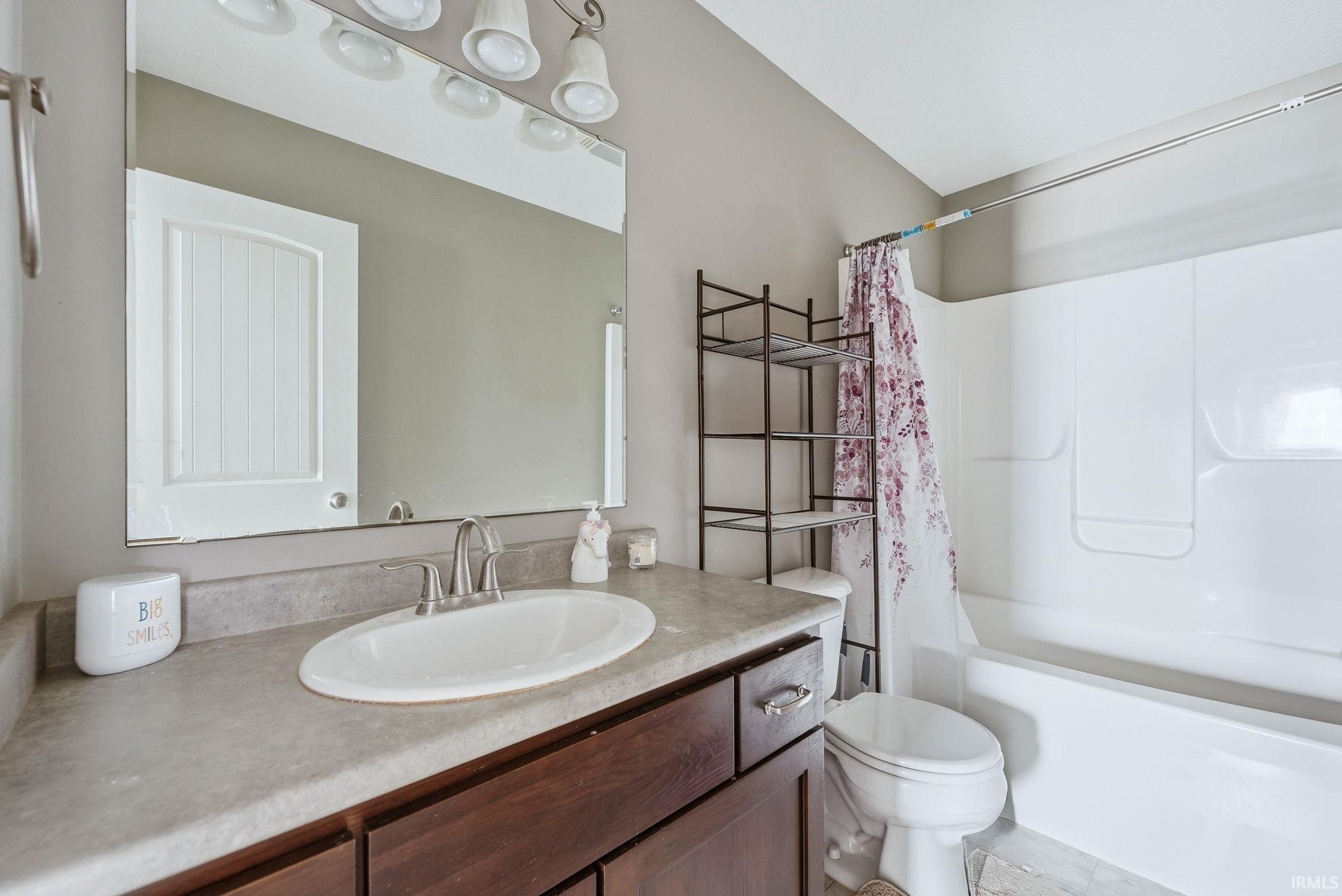 2085 Lindenwood Avenue Warsaw IN 46580