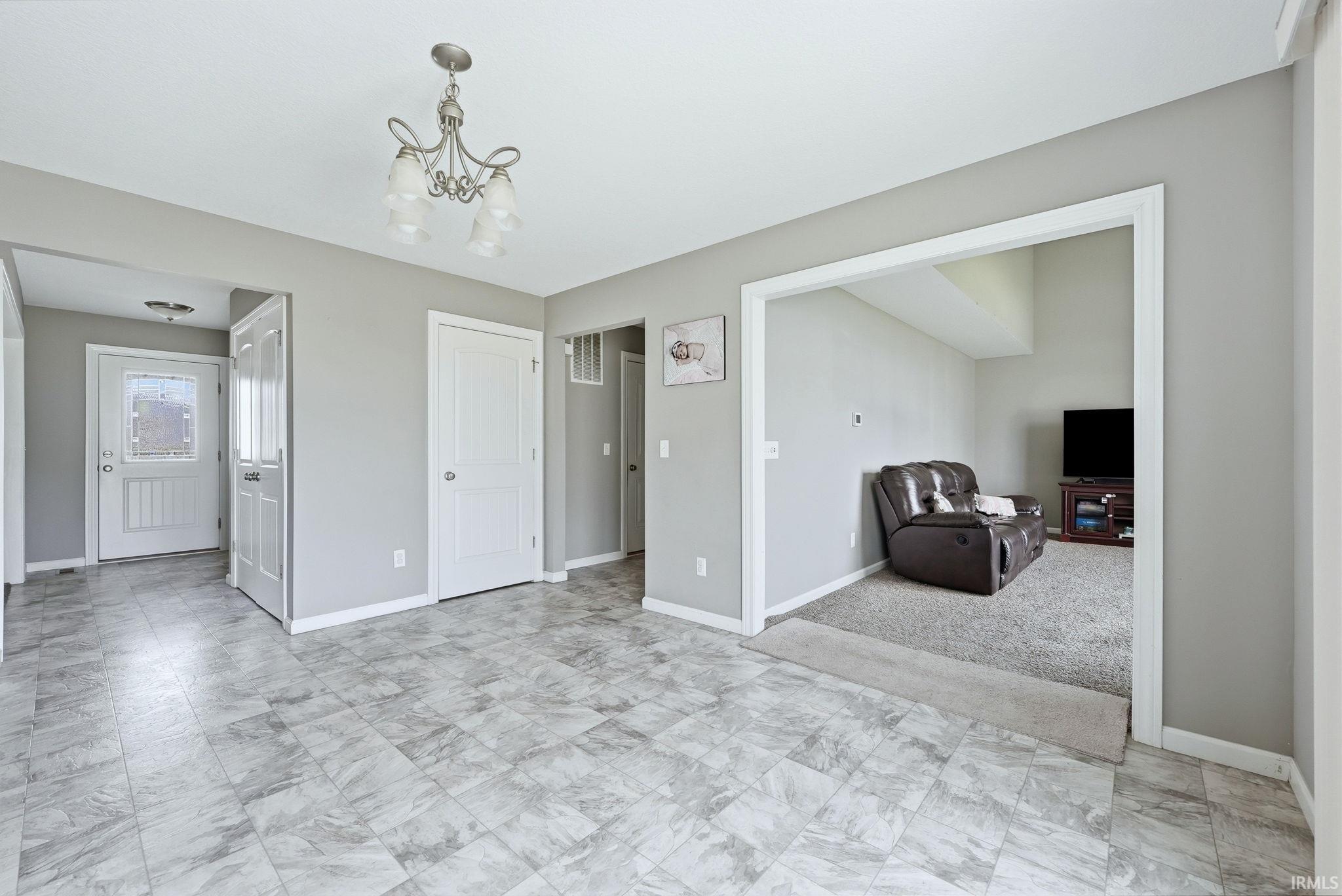 2085 Lindenwood Avenue Warsaw IN 46580