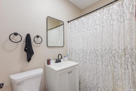 406 N Alameda Drive Muncie IN 47303