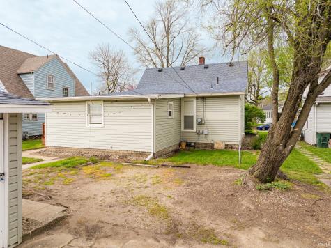 406 N Alameda Drive Muncie IN 47303