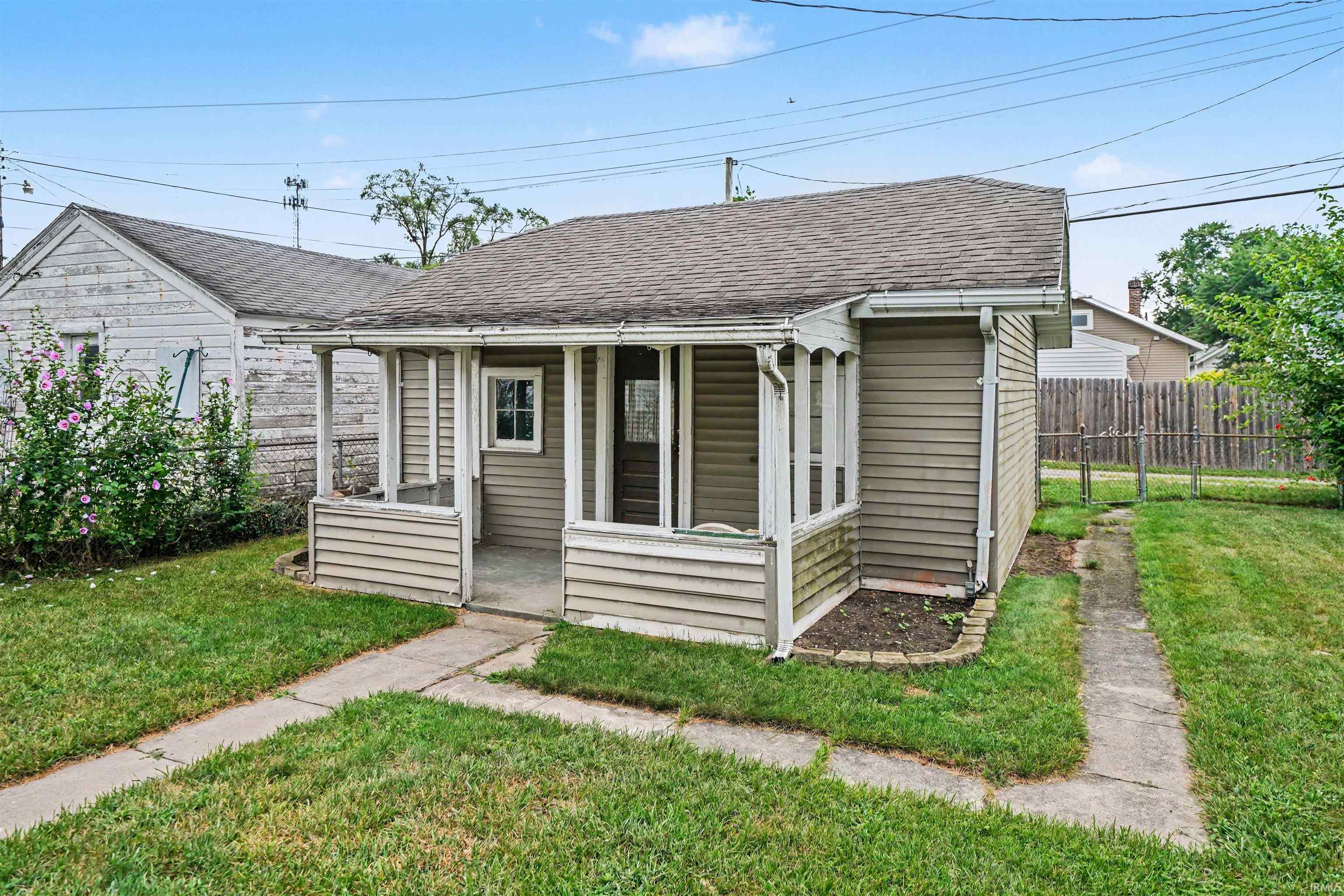 821 S 33rd Street South Bend IN 46615
