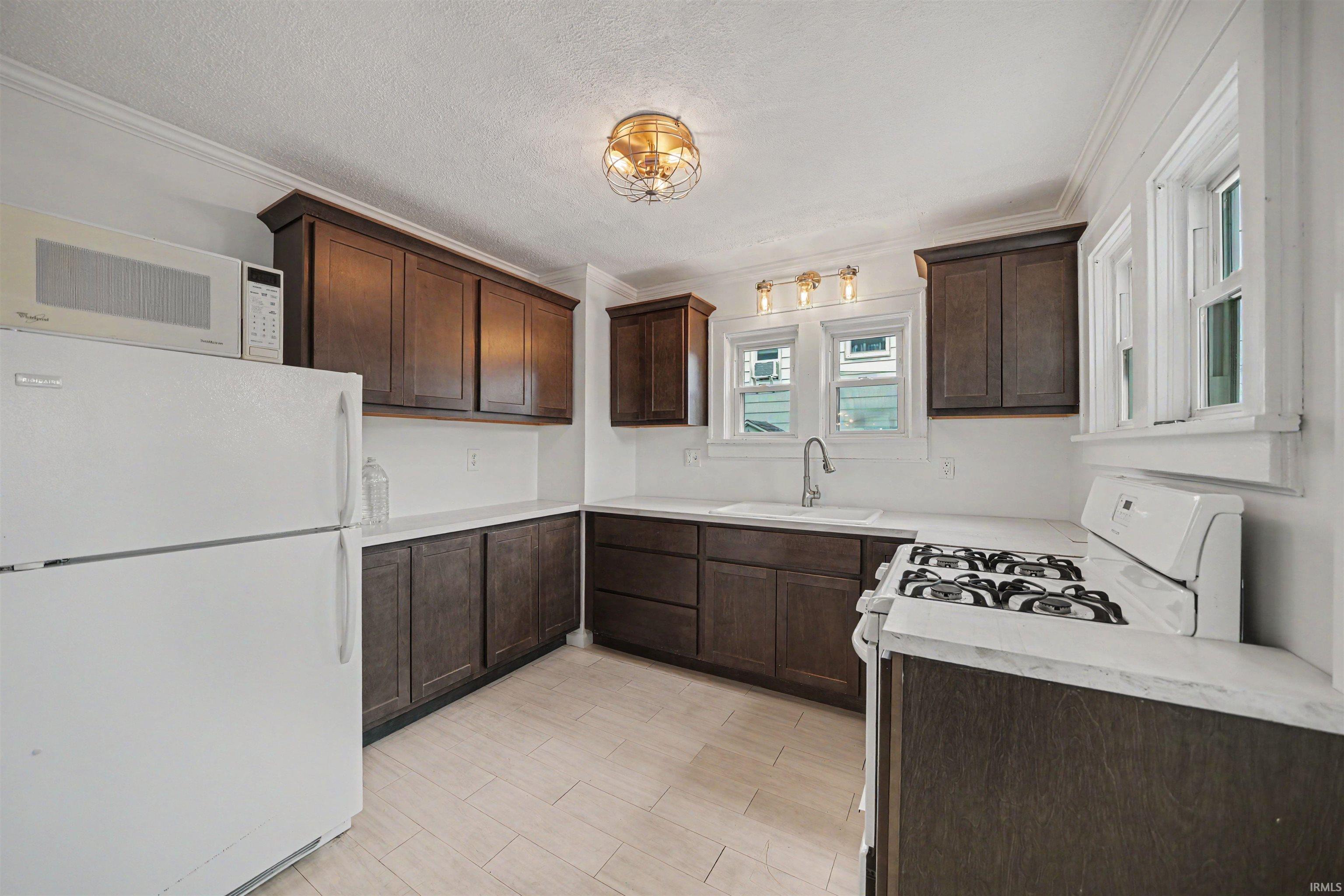 821 S 33rd Street South Bend IN 46615