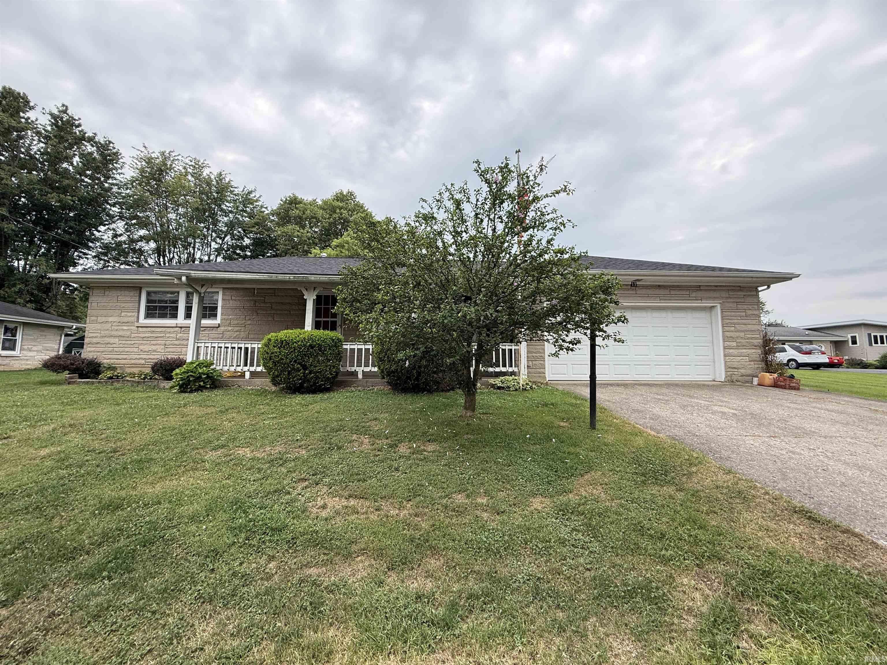 17 P Street Bedford IN 47421