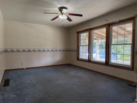 17 P Street Bedford IN 47421