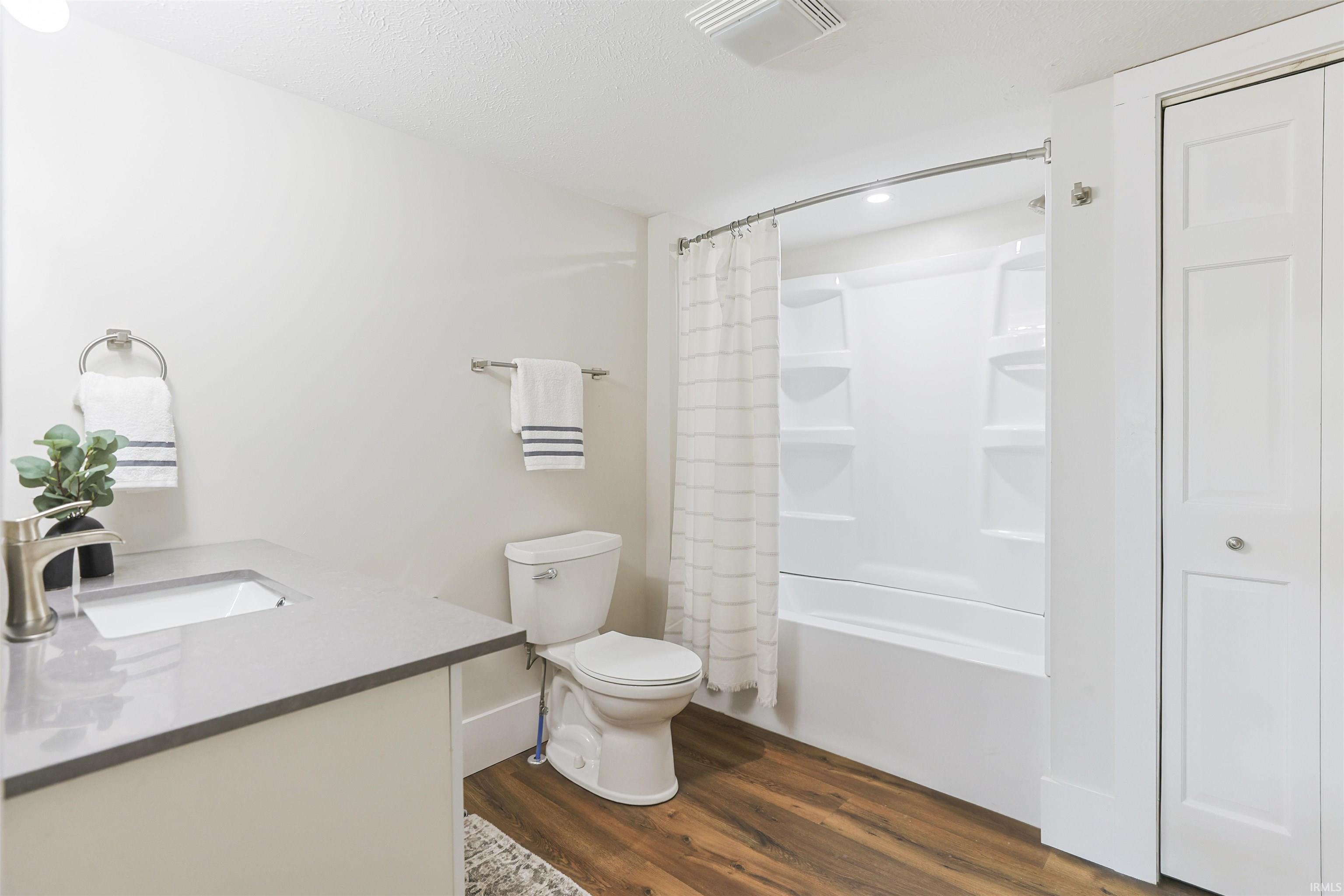 22761 Ardmore Trail South Bend IN 46628