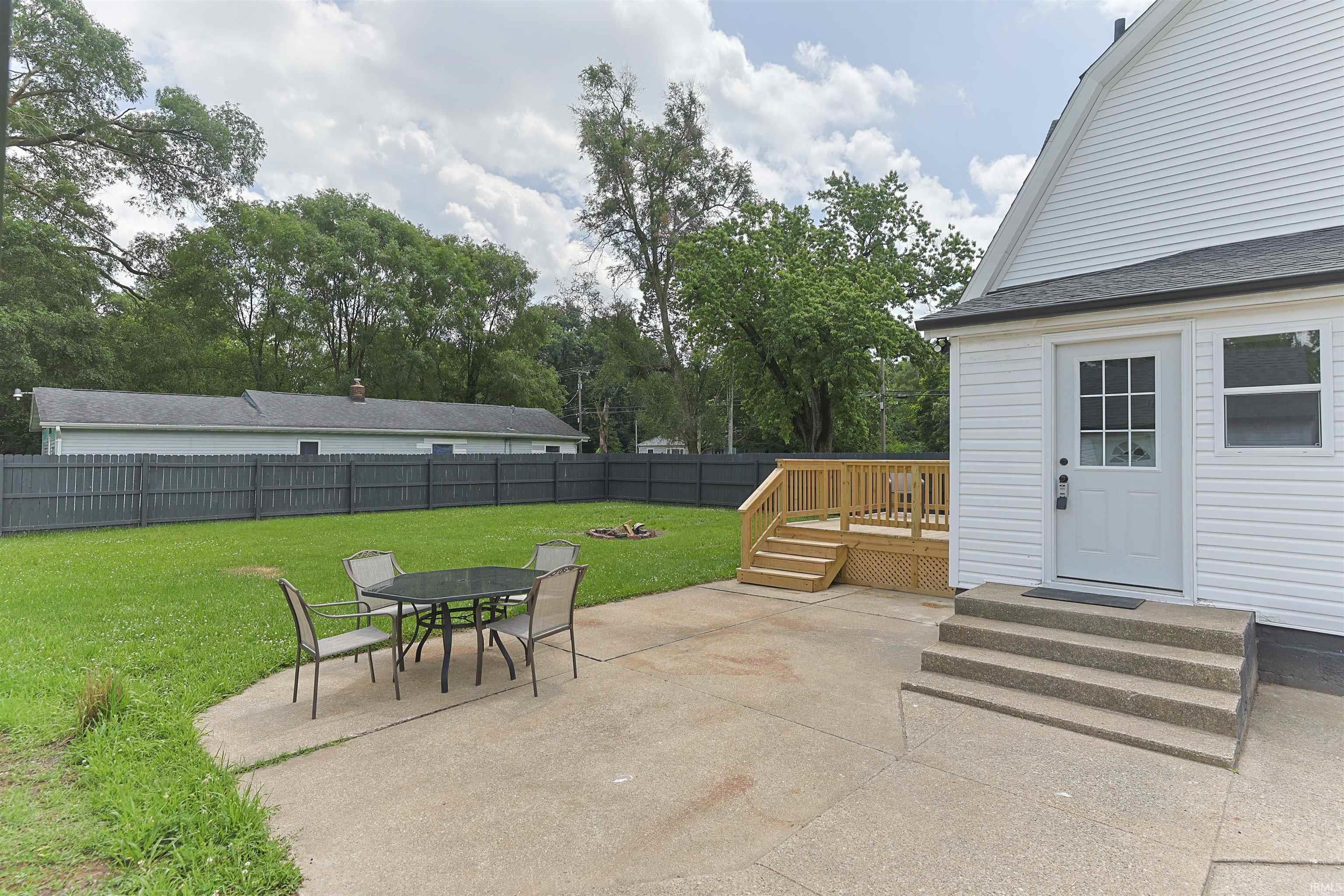 22761 Ardmore Trail South Bend IN 46628