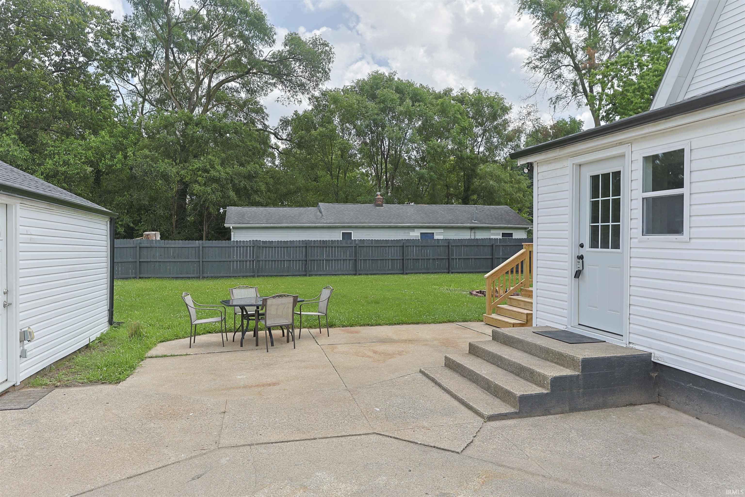 22761 Ardmore Trail South Bend IN 46628