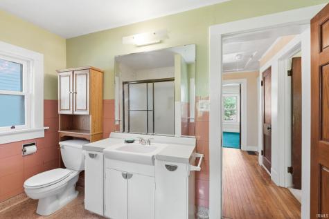 1137 W Oakdale Drive Fort Wayne IN 46807