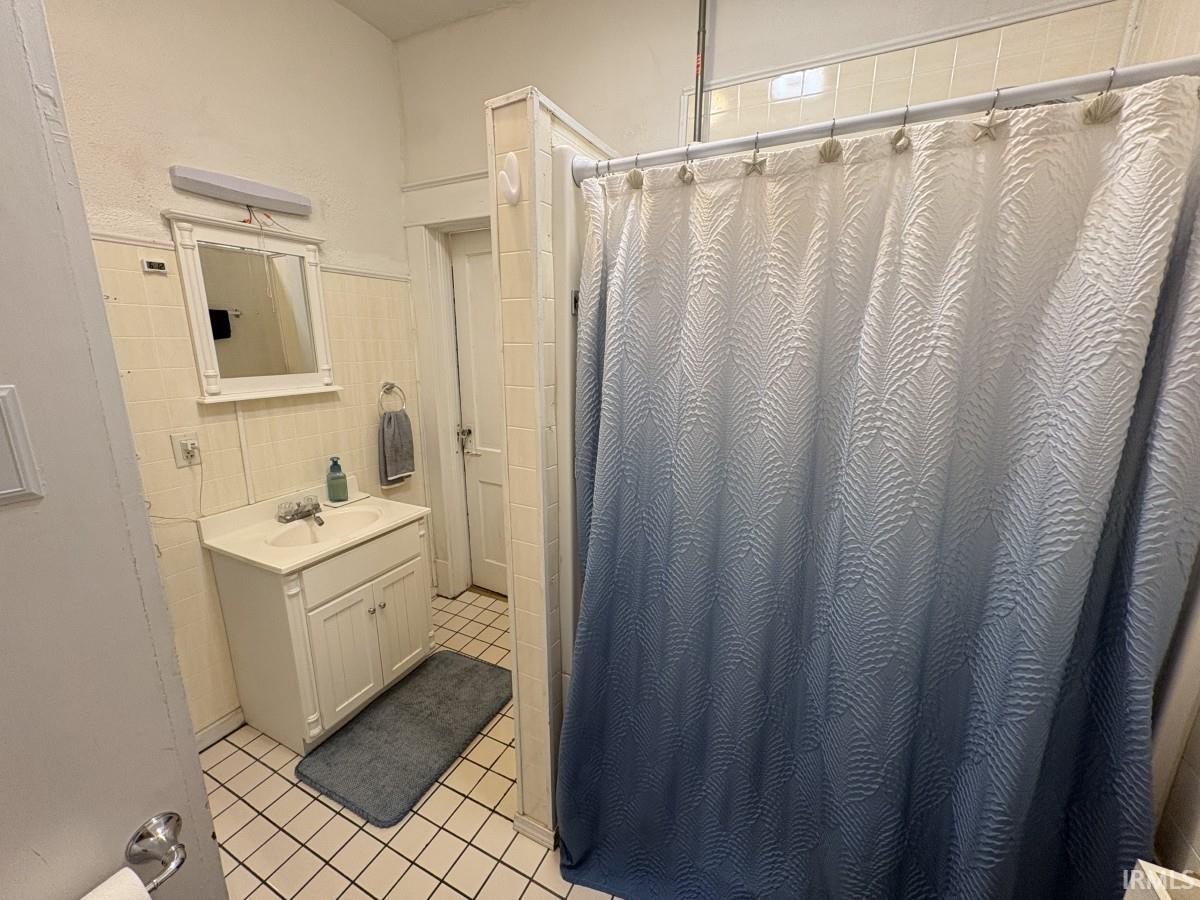 103 N Henry Street Milford IN 46542