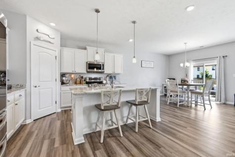 5573 Stone Grove Court Mccordsville IN 46055