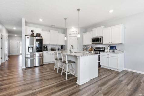 5573 Stone Grove Court Mccordsville IN 46055