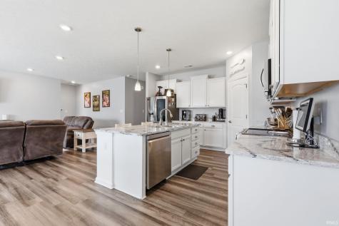 5573 Stone Grove Court Mccordsville IN 46055