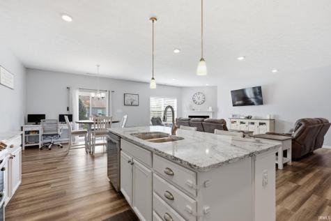 5573 Stone Grove Court Mccordsville IN 46055