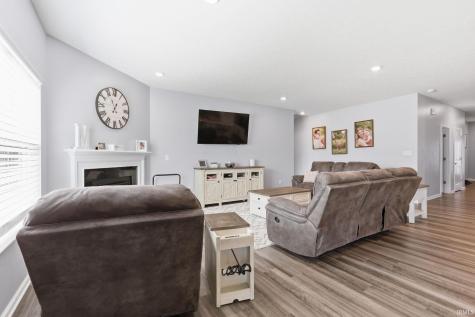 5573 Stone Grove Court Mccordsville IN 46055