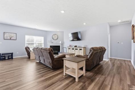 5573 Stone Grove Court Mccordsville IN 46055