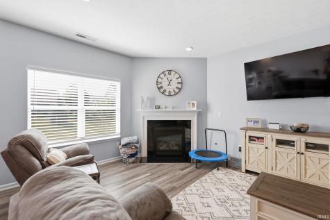 5573 Stone Grove Court Mccordsville IN 46055