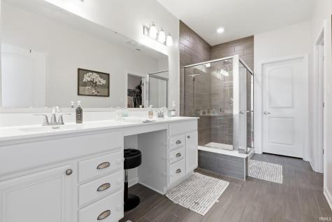 5573 Stone Grove Court Mccordsville IN 46055