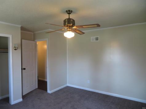 1937 S Walnut Lane Evansville IN 47714