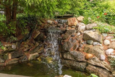 885 S Woodscrest Drive Bloomington IN 47401