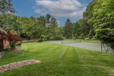 885 S Woodscrest Drive Bloomington IN 47401