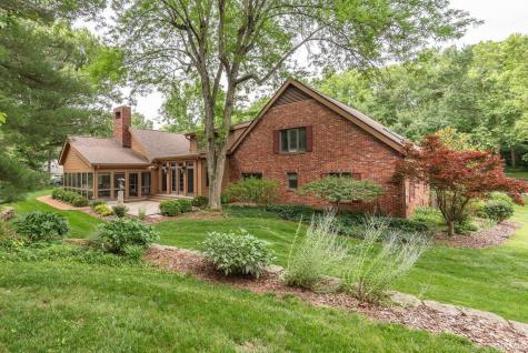 885 S Woodscrest Drive Bloomington IN 47401