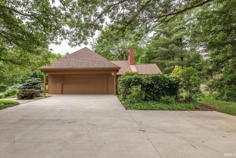 885 S Woodscrest Drive Bloomington IN 47401