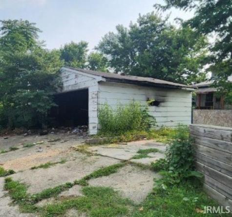724 N Mulberry Street Muncie IN 47305
