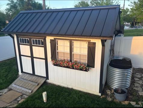 9202 E Lilac Lane Cromwell IN 46732