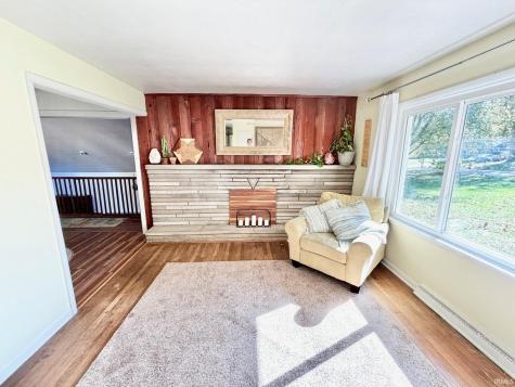 321 E Dewey Drive Ellettsville IN 47429
