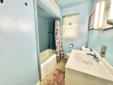 321 E Dewey Drive Ellettsville IN 47429