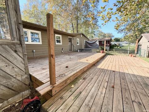 321 E Dewey Drive Ellettsville IN 47429