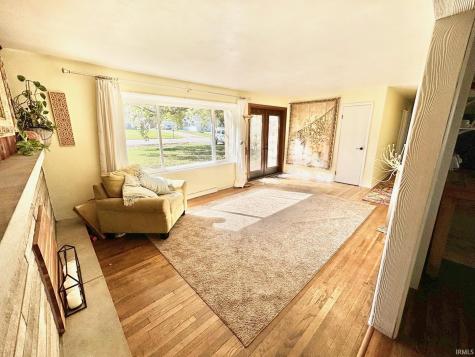 321 E Dewey Drive Ellettsville IN 47429
