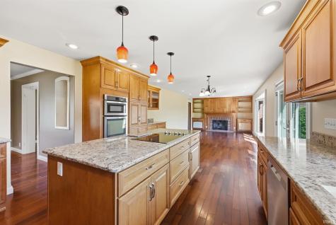 22 Stone Ridge Drive Huntington IN 46750