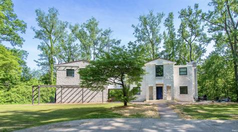 9903 Circlewood Drive Fort Wayne IN 46804