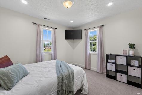 1435 Bellbrook Road Loogootee IN 47553