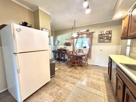 6192 E State Road 14 Highway Rochester IN 46975