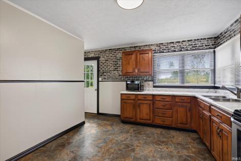 14027 N Us 231 Highway Odon IN 47562