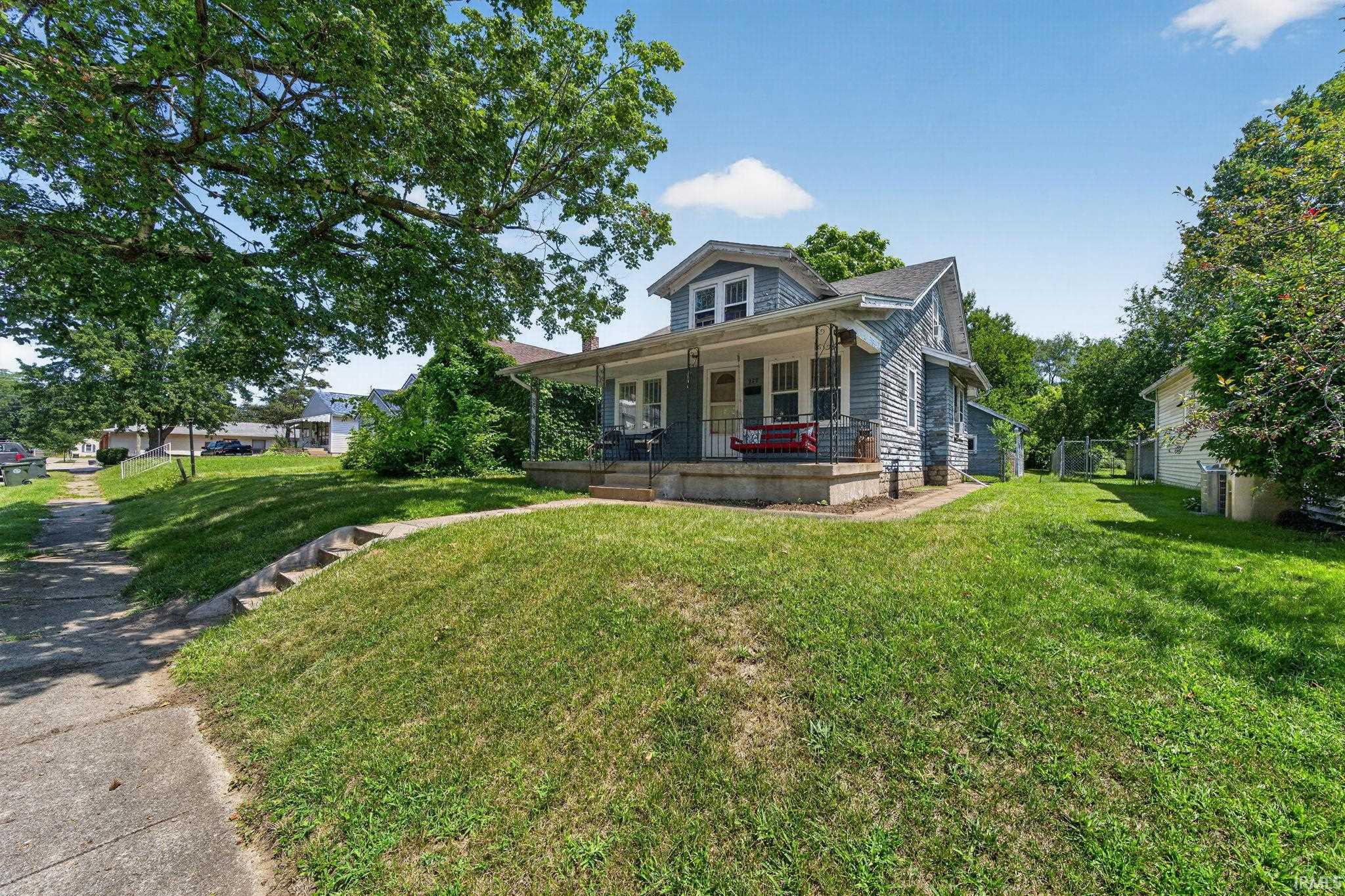 928 Oakland Street South Bend IN 46615