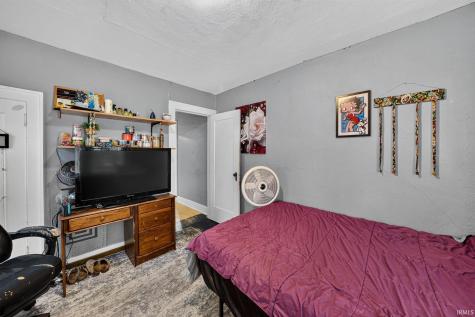 928 Oakland Street South Bend IN 46615