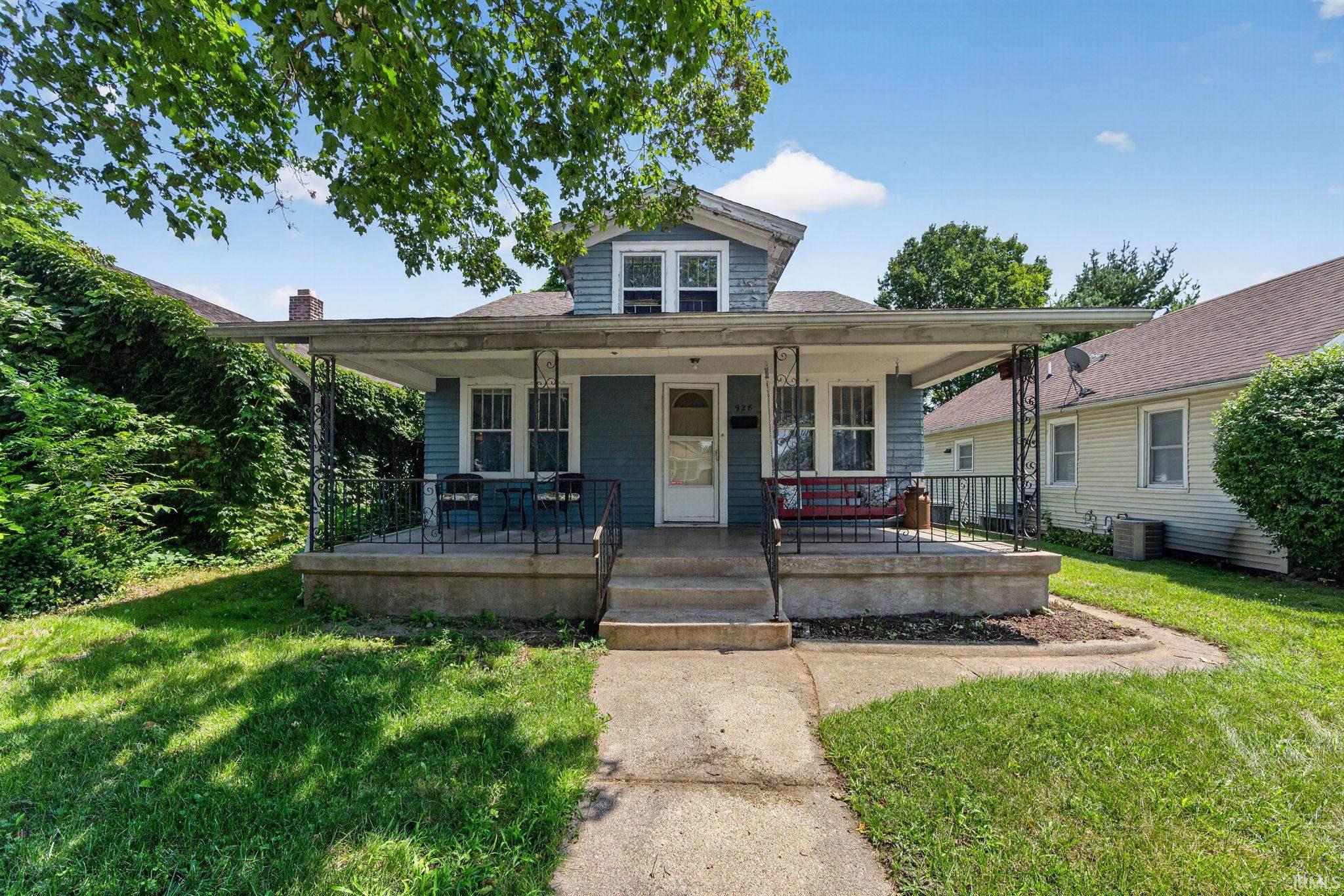 928 Oakland Street South Bend IN 46615
