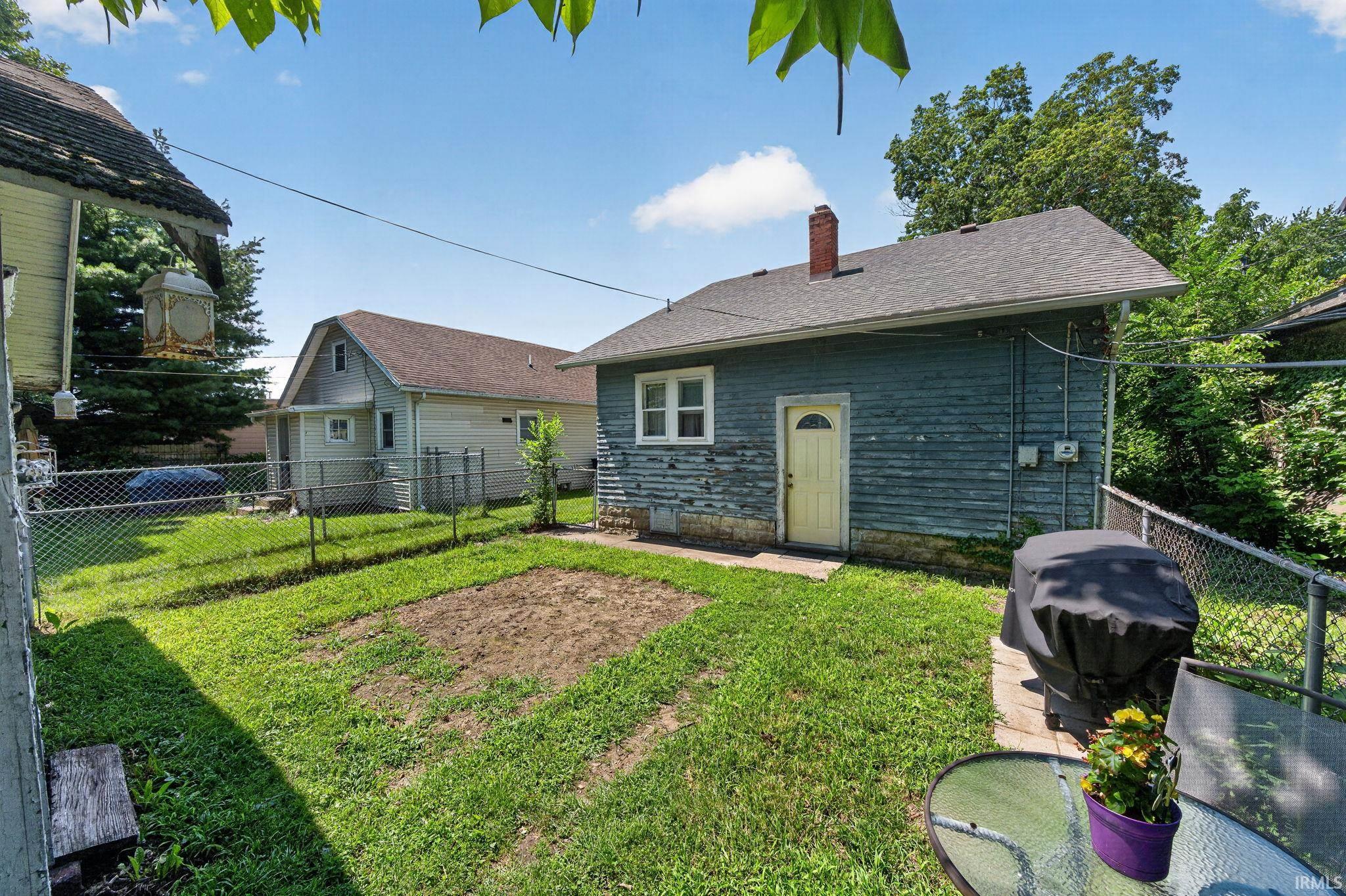 928 Oakland Street South Bend IN 46615