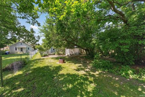 928 Oakland Street South Bend IN 46615